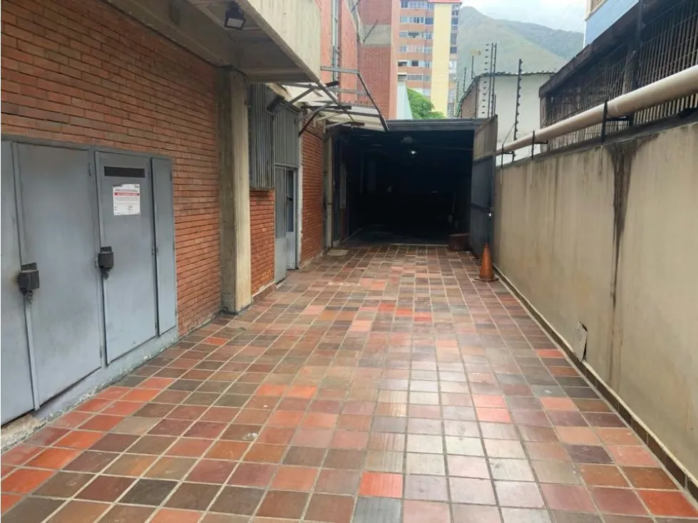 Vendo galpón 4000m2 La Urbina 1649 - 11