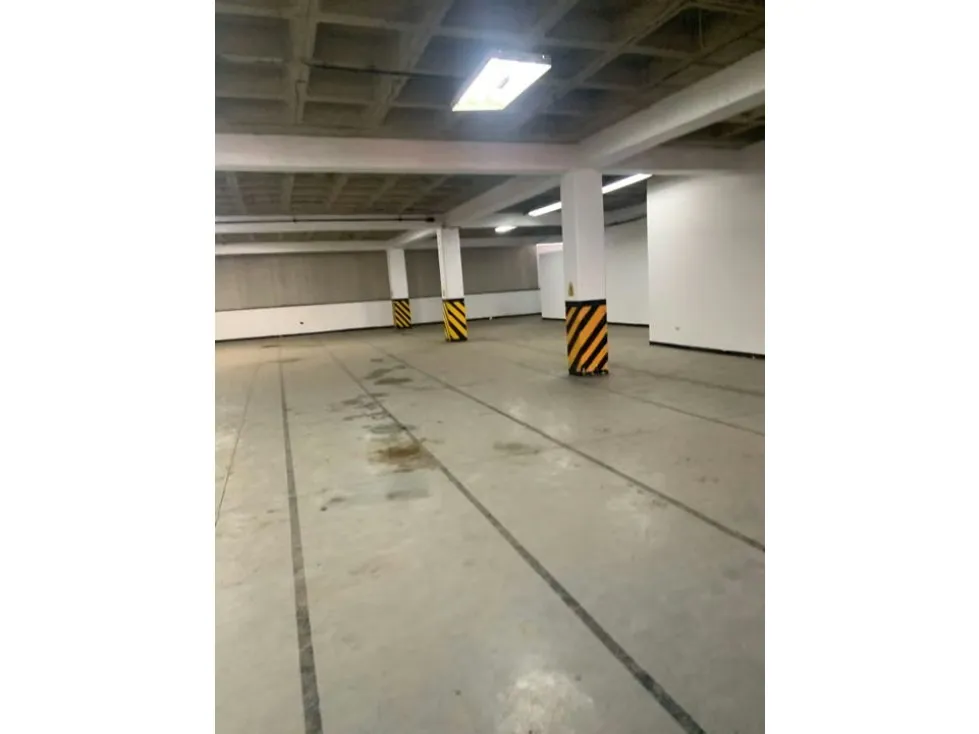 Vendo galpón 4000m2 La Urbina 1649 - 4