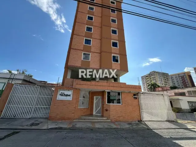 Apartamento en venta Urb. La Esperanza