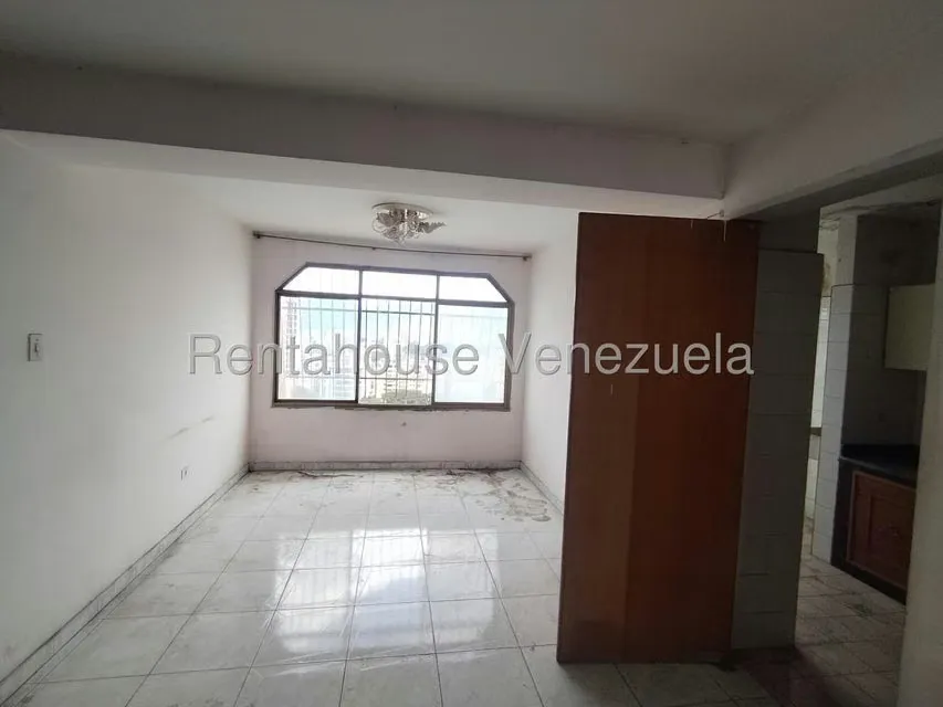 Apartamento (1 Nivel) en Venta en Prebo I, Carabobo - 2