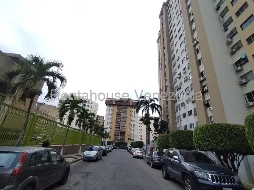 Apartamento (1 Nivel) en Venta en Prebo I, Carabobo - 12