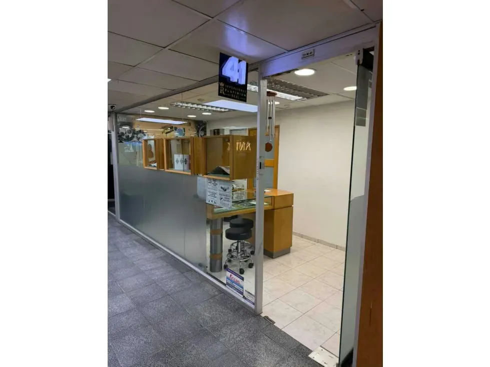 Alquilo local 34m2. CCCT 0092