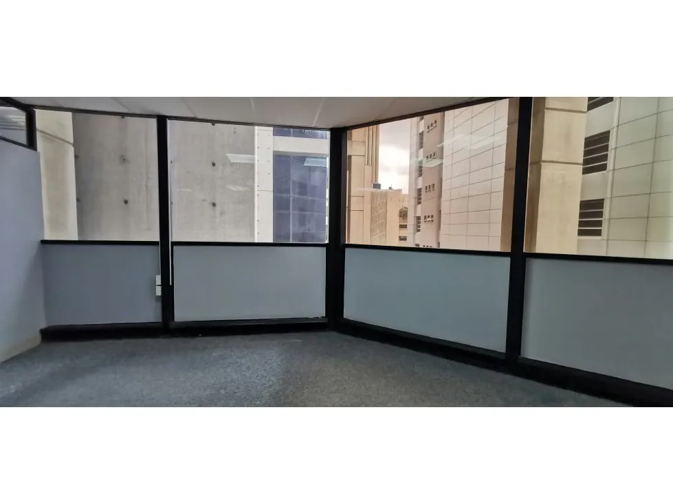 Alquilo Oficina La Castellana 440m2 / $4.310 - 15