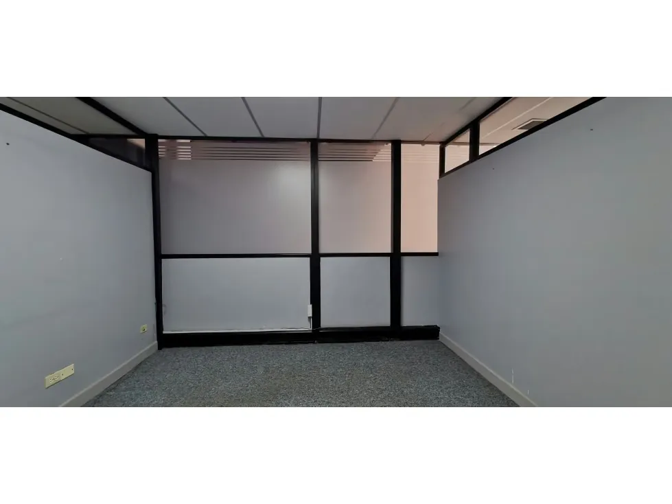 Alquilo Oficina La Castellana 440m2 / $4.310 - 16