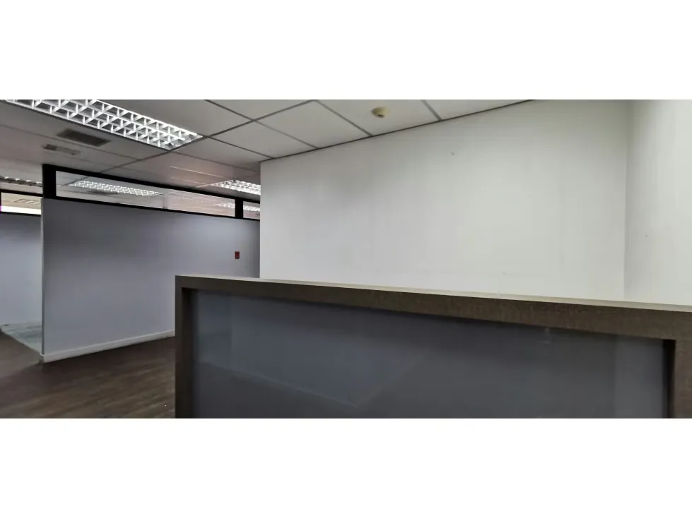 Alquilo Oficina La Castellana 440m2 / $4.310 - 17
