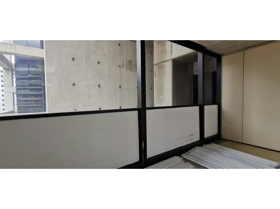 Alquilo Oficina La Castellana 440m2 / $4.310 - 21