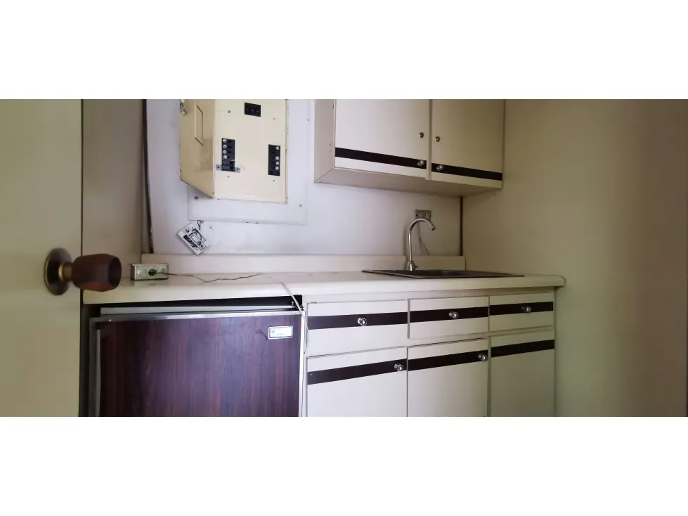 Alquilo Oficina La Castellana 440m2 / $4.310 - 28