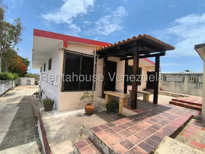 Casa (Duplex) en Venta en Cumbres de Maracaibo, Zulia - 3