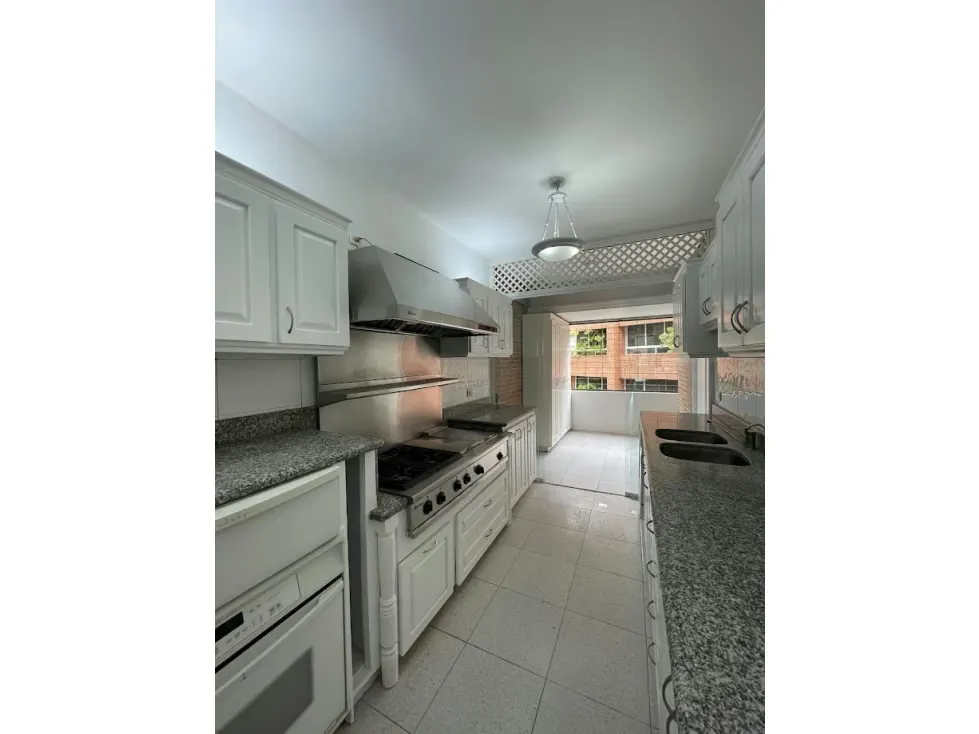 Alquilo apartamento 215m2 Campo Alegre 8413 - 8