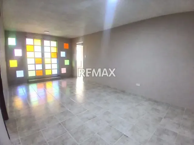 Se Alquila Lindo Apartamento en Zona Céntrica de la Ciudad Coro Edo. Falcón - 2