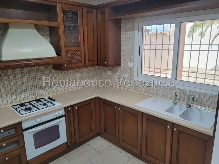 Casa (Multipes Niveles) en Alquiler en Puerta Maraven, Falcon - 13