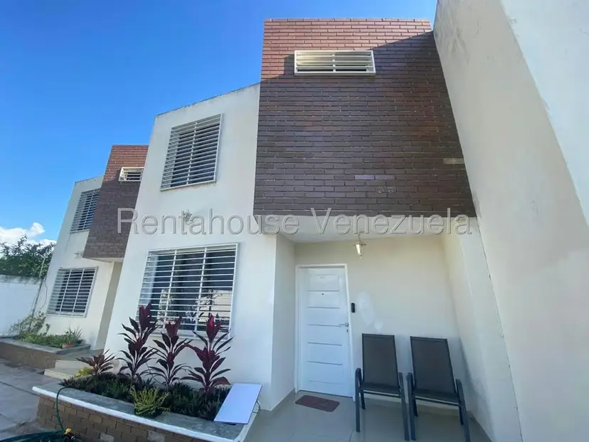 Casa (Duplex) en Venta en La Piedad Norte, Lara