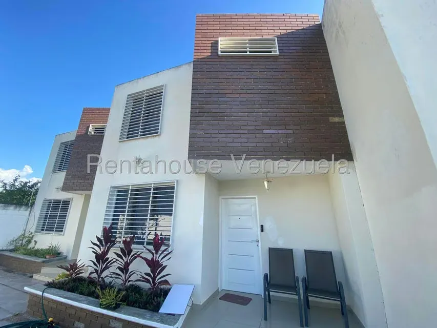 Casa (Duplex) en Venta en La Piedad Norte, Lara