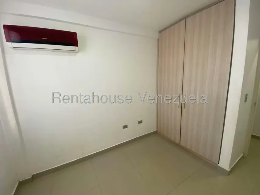 Casa (Duplex) en Venta en La Piedad Norte, Lara - 32