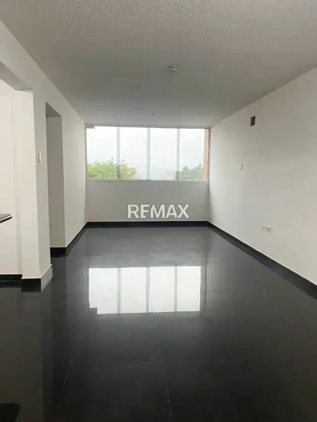 Se Alquila Apartamento en Vista Alegre Torre A piso 2