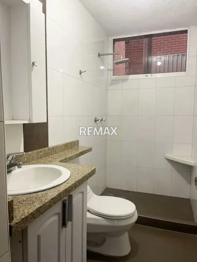 Se Alquila Apartamento en Vista Alegre Torre A piso 2 - 2