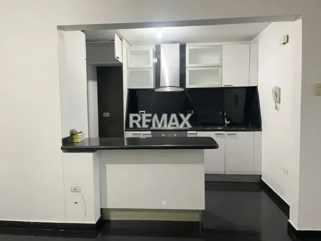 Se Alquila Apartamento en Vista Alegre Torre A piso 2 - 4