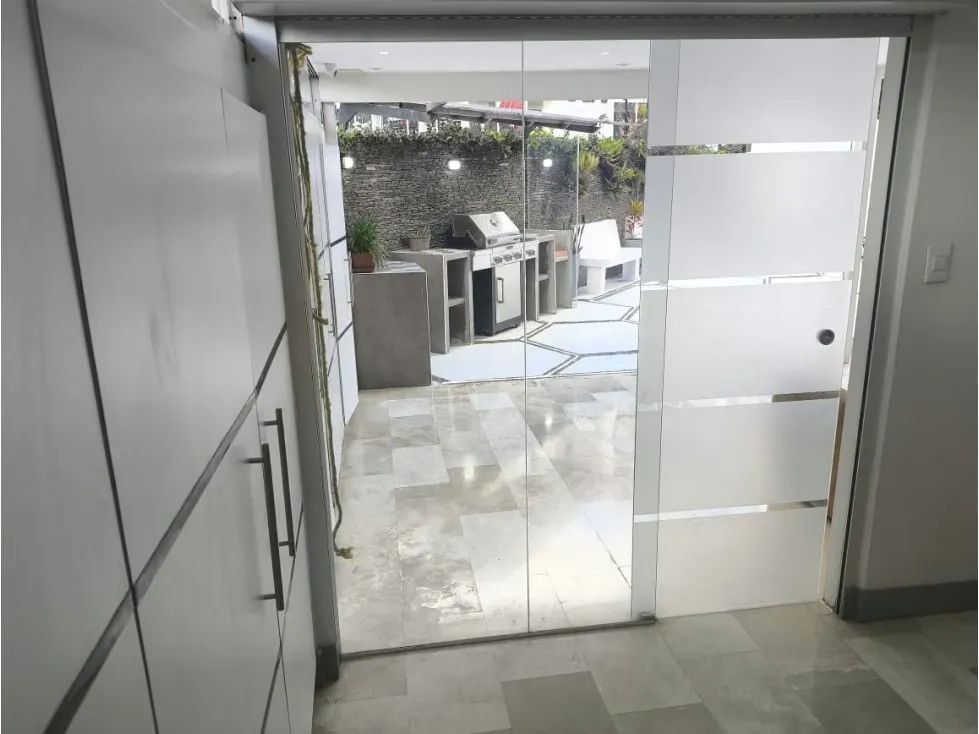 LA BOYERA Vendo Apartamento de Lujo recién remodelado (mogo) - 16