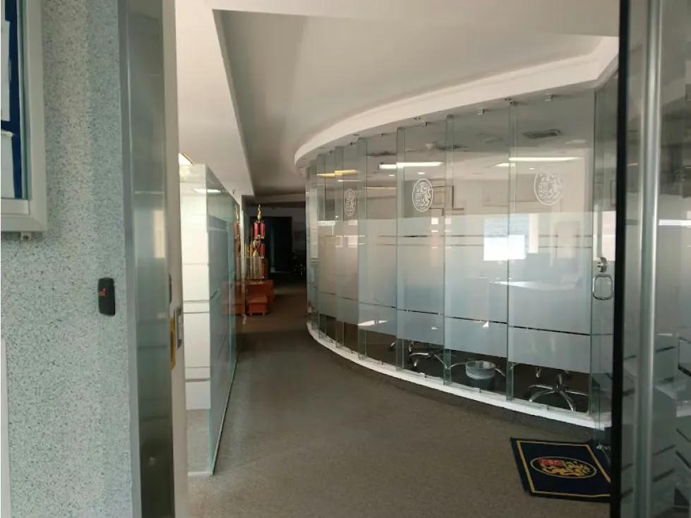 EDIFICIO EN LAS MERCEDES DE 4170,30 M2 ,9 PISOS Y MAS DE 30 P/E - 5