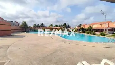 En Venta Amplia Quinta En Conjunto Playuela Tucacas.