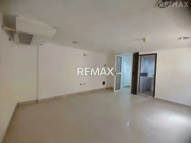 EN ALQULER DOS AMPLIAS OFICINAS EN UNA, C.E.BOLIVAR PORLAMAR ISLA DE MARGARITA - 8
