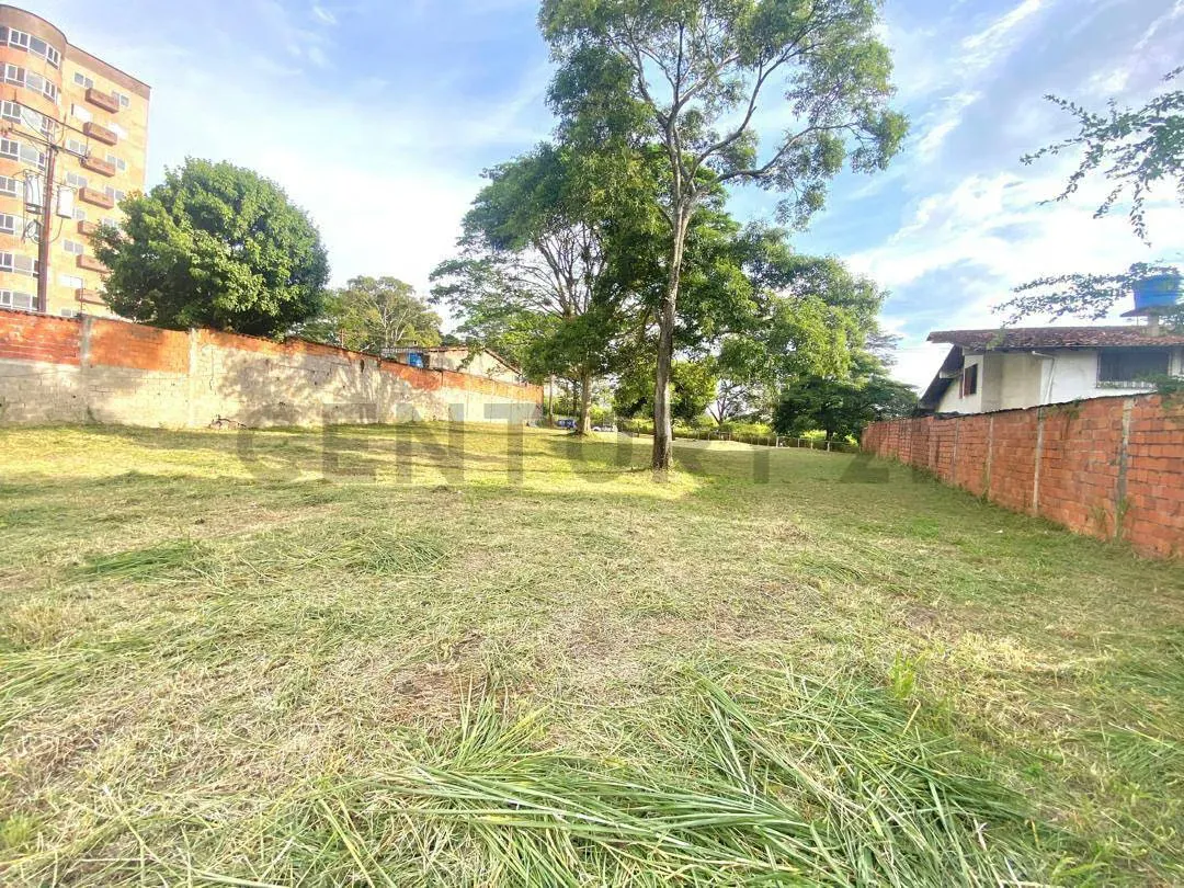 Venta Terreno Av. Ferrero Tamayo Botalon - 15