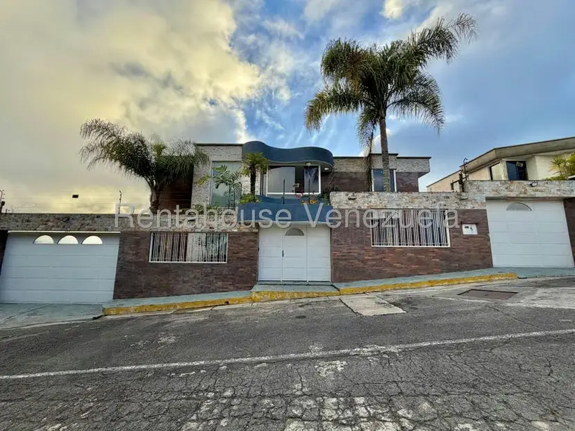 Casa (Multipes Niveles) en Venta en Parque el Retiro, Miranda