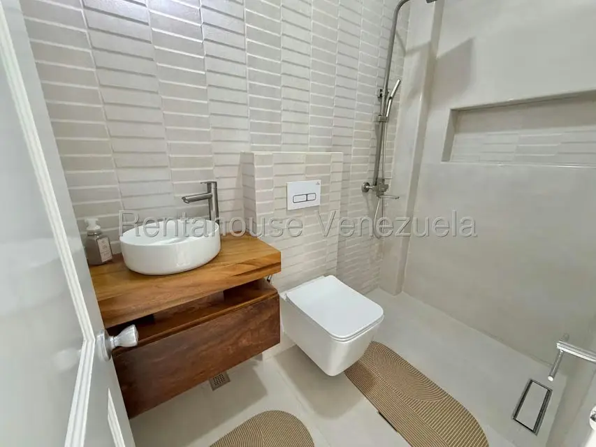 Casa (Multipes Niveles) en Venta en Parque el Retiro, Miranda - 17