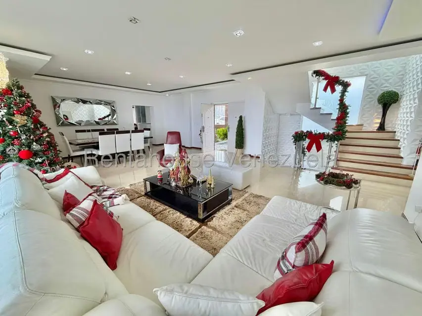 Casa (Multipes Niveles) en Venta en Parque el Retiro, Miranda - 4
