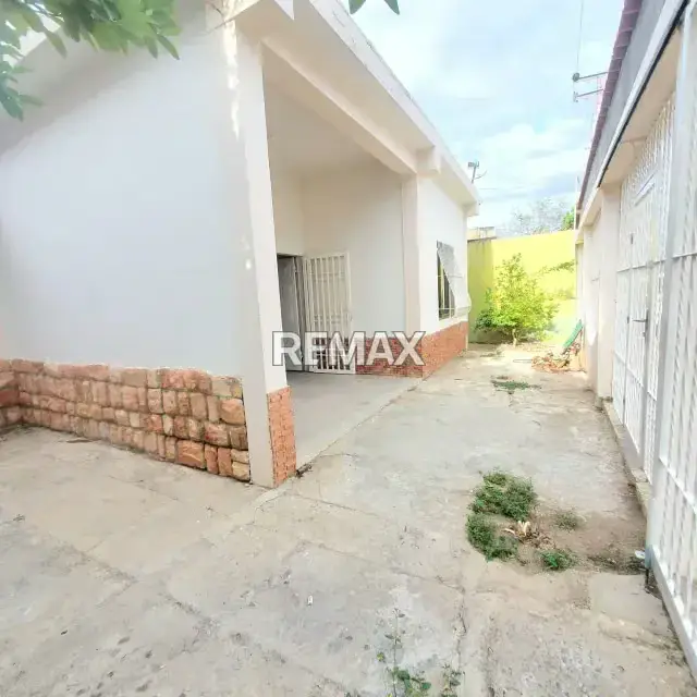 Casa en urb villa jardin