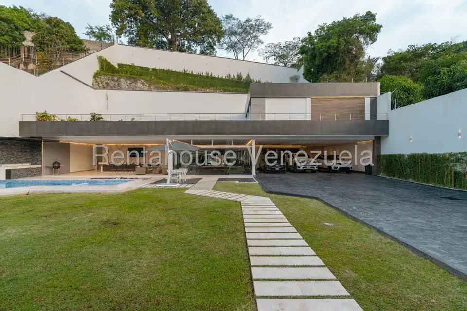 Casa (Duplex) en Venta en Prados del Este, Distrito Metropolitano - 33