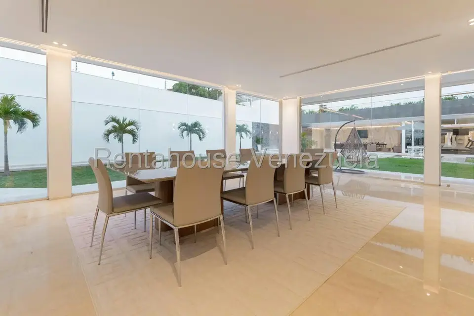 Casa (Duplex) en Venta en Prados del Este, Distrito Metropolitano - 43