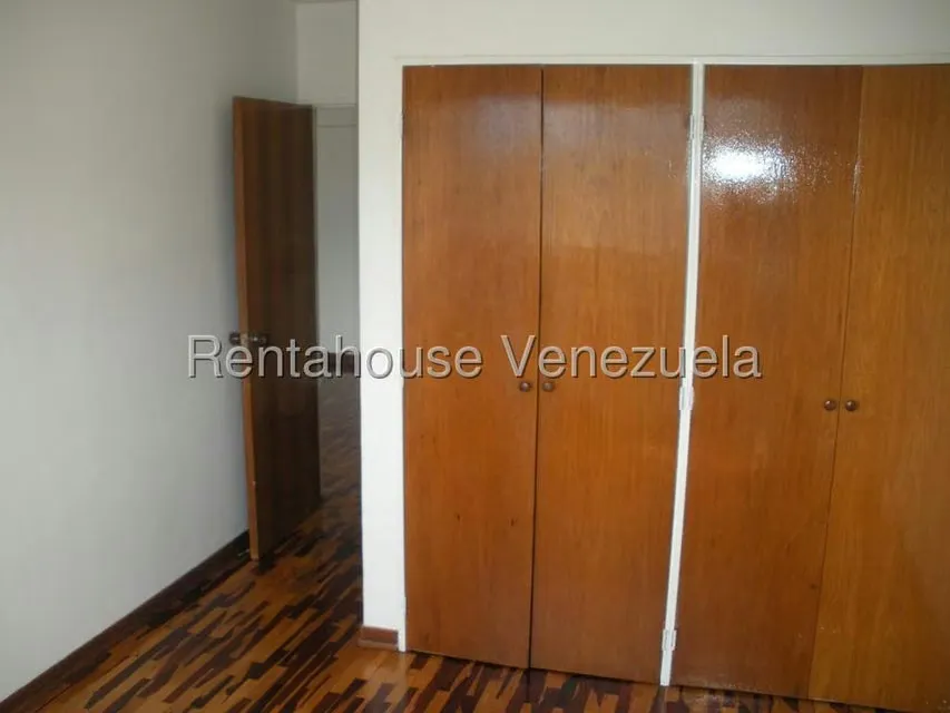 Apartamento (1 Nivel) en Alquiler en Guaicay, Distrito Metropolitano - 8