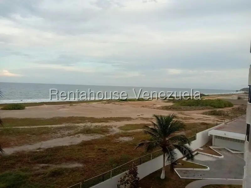 Apartamento (1 Nivel) en Venta en Avenida Bolivar, Nueva Esparta - 11