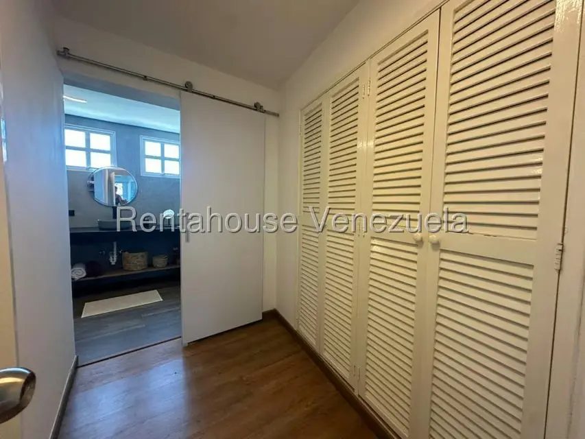 Apartamento (1 Nivel) en Venta en Avenida Bolivar, Nueva Esparta - 24