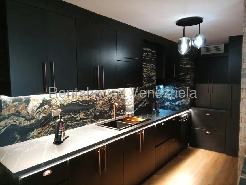 Apartamento (1 Nivel) en Venta en Avenida Bolivar, Nueva Esparta - 3