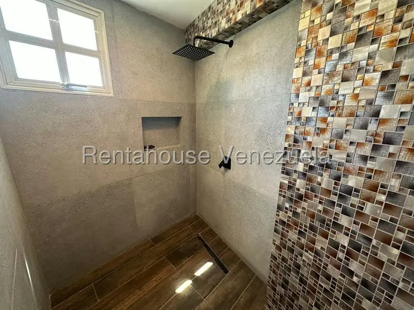 Apartamento (1 Nivel) en Venta en Avenida Bolivar, Nueva Esparta - 31