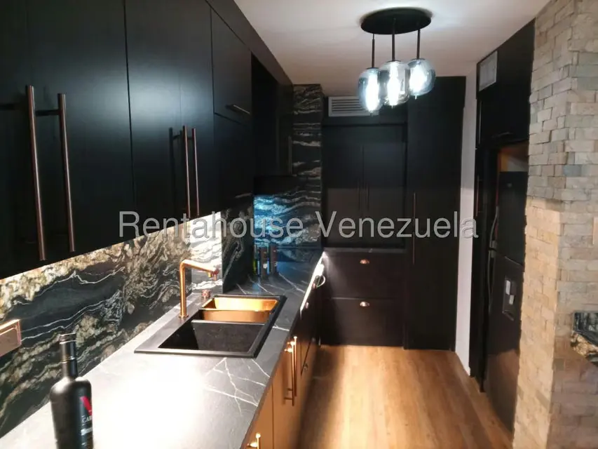 Apartamento (1 Nivel) en Venta en Avenida Bolivar, Nueva Esparta - 4