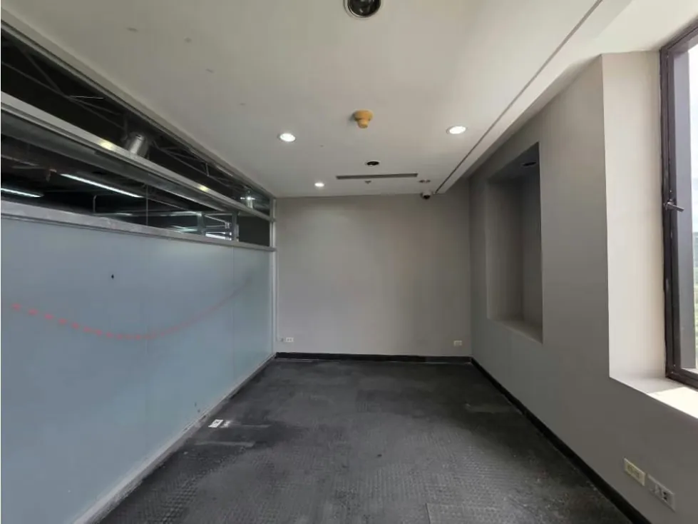 Se Alquila Oficina 360m² Torre Humbolt - 15
