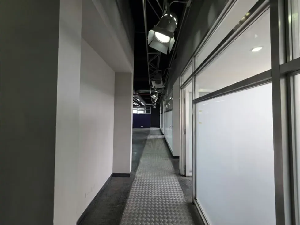 Se Alquila Oficina 360m² Torre Humbolt - 17