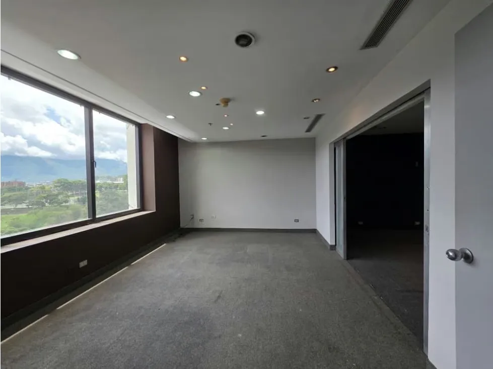 Se Alquila Oficina 360m² Torre Humbolt - 20