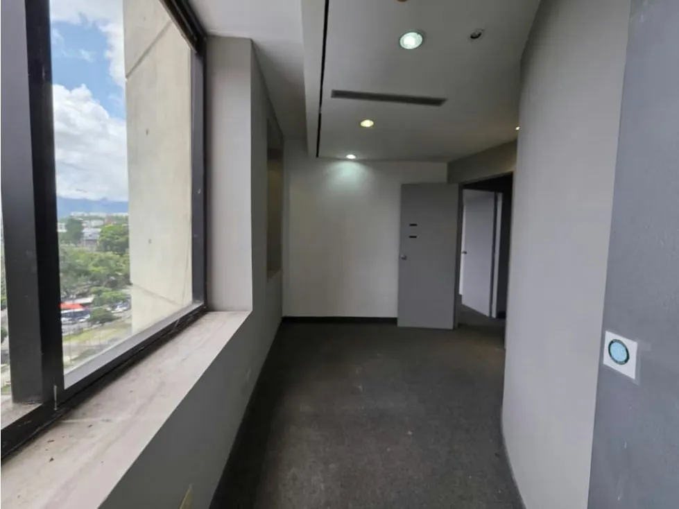 Se Alquila Oficina 360m² Torre Humbolt - 22
