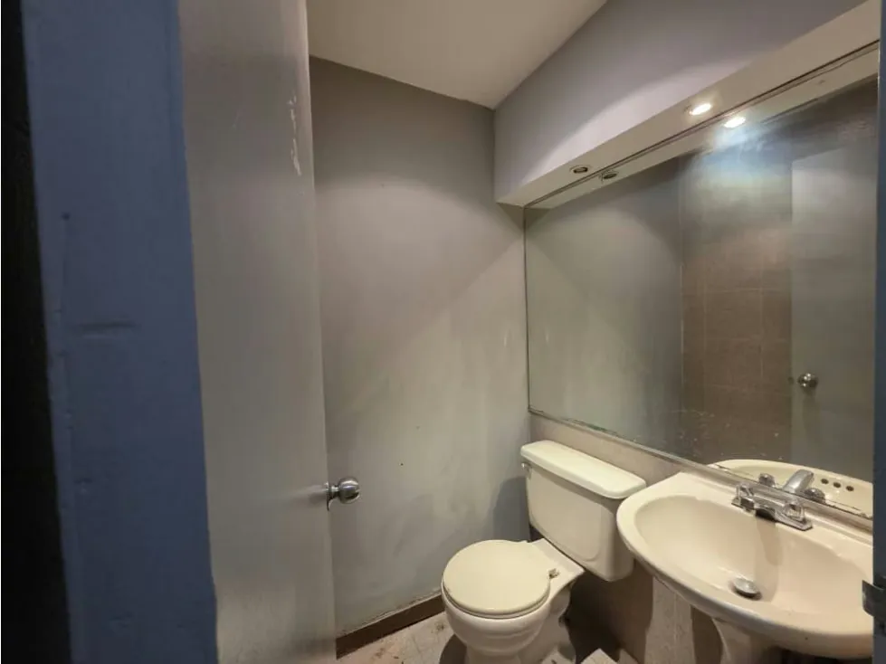 Se Alquila Oficina 360m² Torre Humbolt - 24