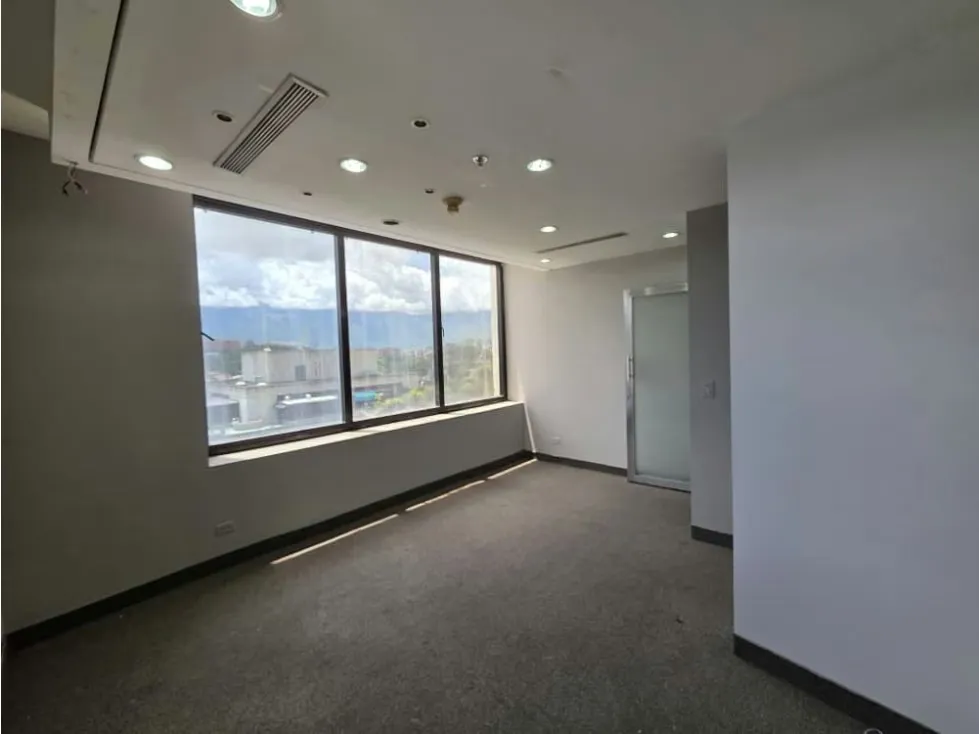 Se Alquila Oficina 360m² Torre Humbolt - 8