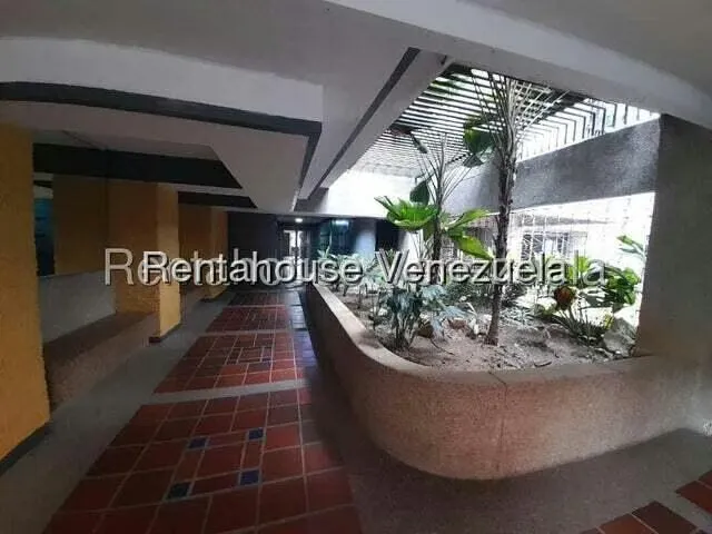 Apartamento (1 Nivel) en Venta en Los Chorros, Distrito Metropolitano - 12