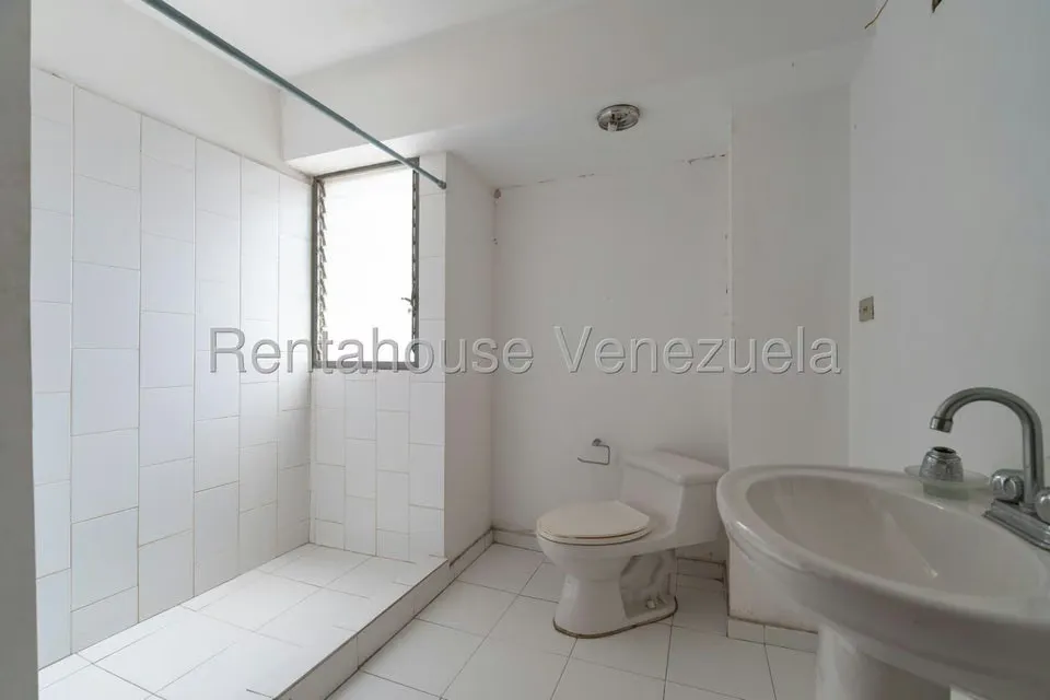 Apartamento (1 Nivel) en Venta en Los Chorros, Distrito Metropolitano - 24
