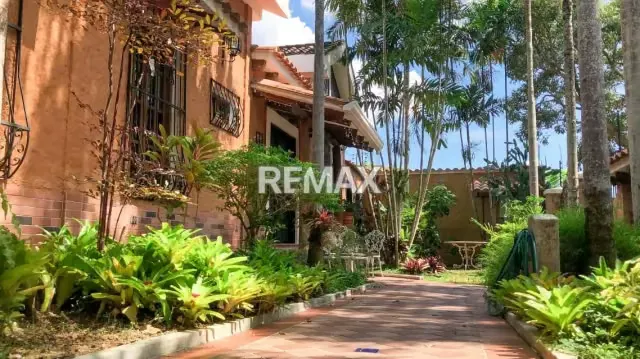 Exclusiva casa en venta, Urb. La Entrada. - 3