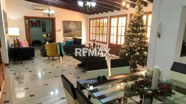 Exclusiva casa en venta, Urb. La Entrada. - 10