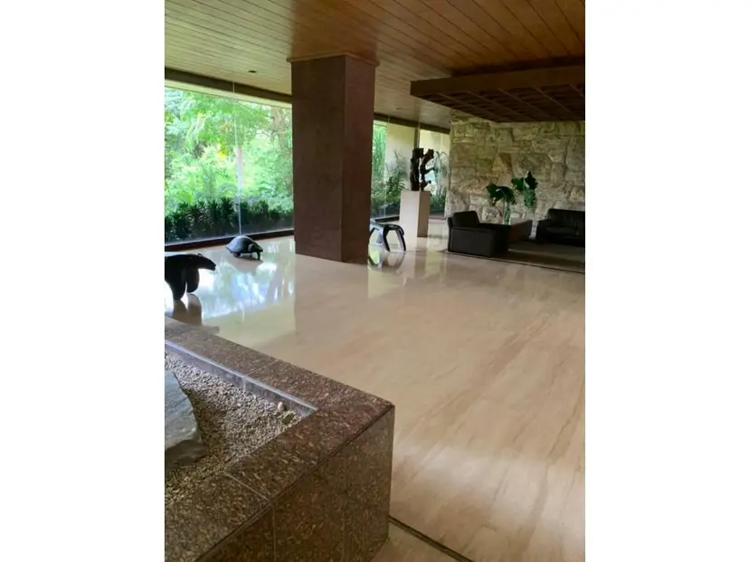 Se alquila apto 295m2 2h+s/4b/2p Palos Grandes 6802