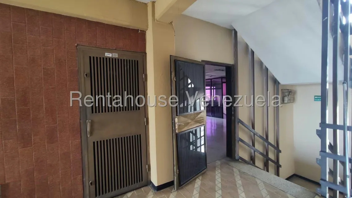 Comercial (Oficina) en Venta en Centro, Lara - 21